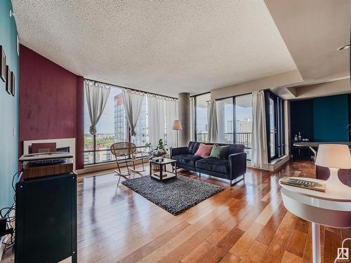 902 11933 Jasper Avenue, Edmonton, AB - Indoor