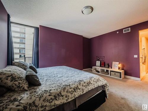 902 11933 Jasper Avenue, Edmonton, AB - Indoor Photo Showing Bedroom