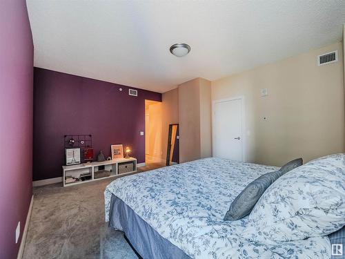 902 11933 Jasper Avenue, Edmonton, AB - Indoor Photo Showing Bedroom