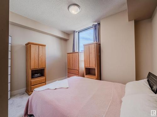 902 11933 Jasper Avenue, Edmonton, AB - Indoor Photo Showing Bedroom