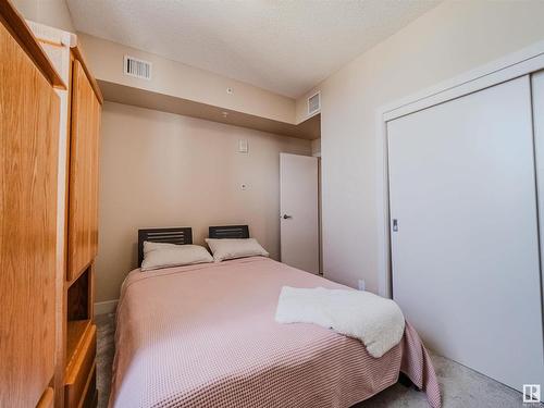 902 11933 Jasper Avenue, Edmonton, AB - Indoor Photo Showing Bedroom