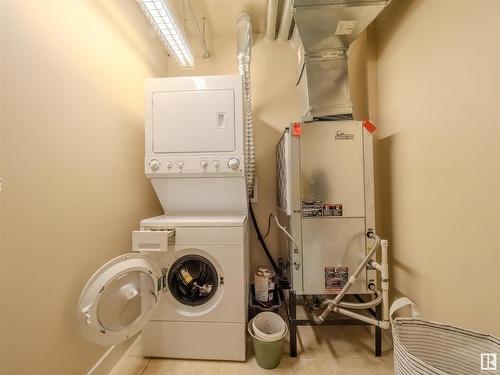 902 11933 Jasper Avenue, Edmonton, AB - Indoor Photo Showing Laundry Room