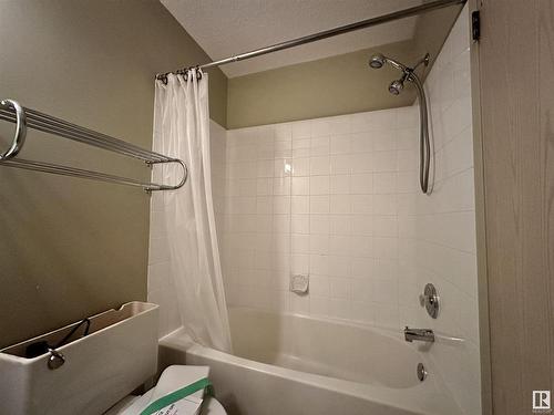 205 17467 98A Avenue, Edmonton, AB - Indoor Photo Showing Bathroom