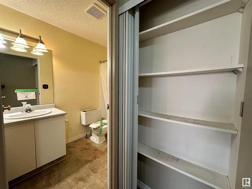 205 17467 98A Avenue, Edmonton, AB - Indoor Photo Showing Bathroom