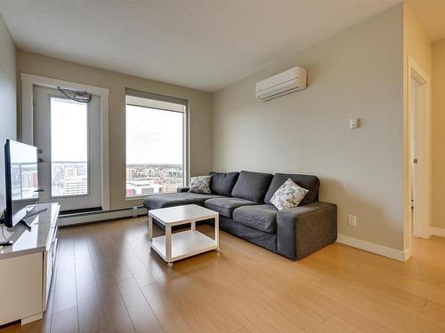 1805 10410 102 Avenue, Edmonton, AB - Indoor Photo Showing Living Room