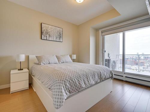 1805 10410 102 Avenue, Edmonton, AB - Indoor Photo Showing Bedroom