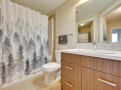 1805 10410 102 Avenue, Edmonton, AB - Indoor Photo Showing Bathroom