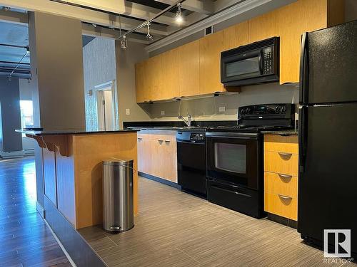 304 10179 105 Street, Edmonton, AB - Indoor Photo Showing Kitchen