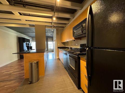 304 10179 105 Street, Edmonton, AB - Indoor Photo Showing Kitchen