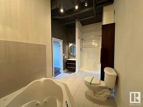 304 10179 105 Street, Edmonton, AB - Indoor Photo Showing Bathroom