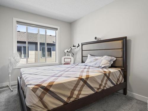 175 804 Welsh Drive, Edmonton, AB - Indoor Photo Showing Bedroom