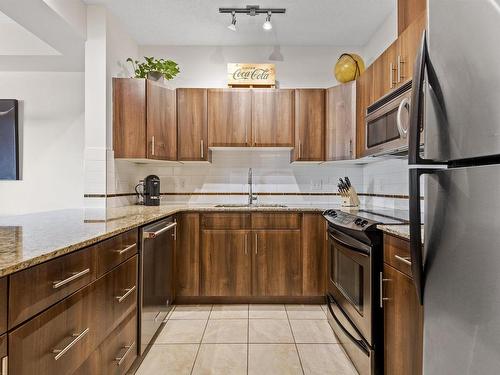 107 10333 112 Street, Edmonton, AB - Indoor Photo Showing Kitchen