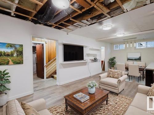 56 Michigan Street, Devon, AB - Indoor Photo Showing Living Room