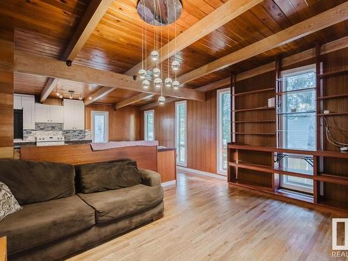 56 Michigan Street, Devon, AB - Indoor Photo Showing Living Room