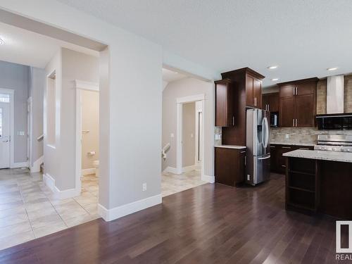 3257 Abbott Crescent, Edmonton, AB - Indoor Photo Showing Kitchen