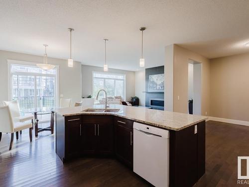 3257 Abbott Crescent, Edmonton, AB - Indoor Photo Showing Kitchen With Upgraded Kitchen