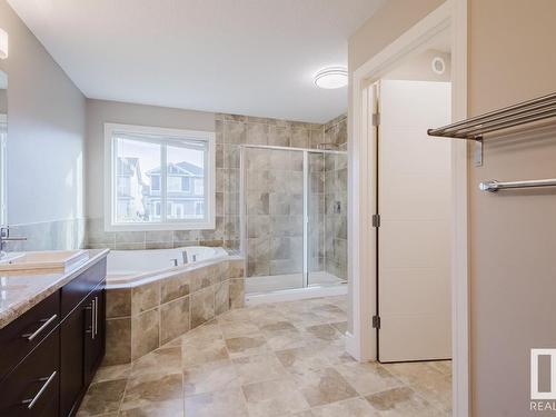 3257 Abbott Crescent, Edmonton, AB - Indoor Photo Showing Bathroom