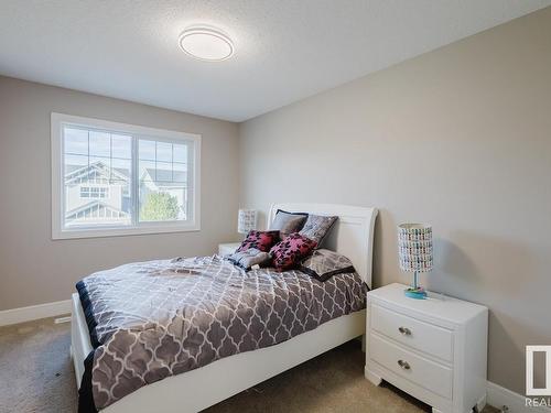 3257 Abbott Crescent, Edmonton, AB - Indoor Photo Showing Bedroom