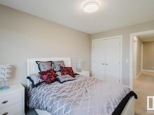 3257 Abbott Crescent, Edmonton, AB - Indoor Photo Showing Bedroom