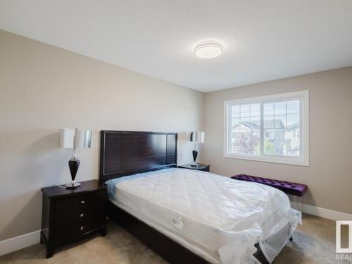 3257 Abbott Crescent, Edmonton, AB - Indoor Photo Showing Bedroom