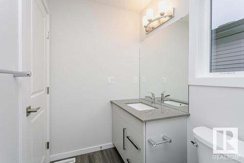 33 Gambel Loop, Spruce Grove, AB - Indoor Photo Showing Bathroom