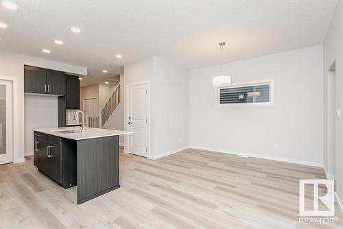 31 Gambel Loop, Spruce Grove, AB - Indoor Photo Showing Kitchen