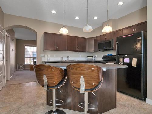 8 13825 155 Avenue, Edmonton, AB - Indoor Photo Showing Kitchen