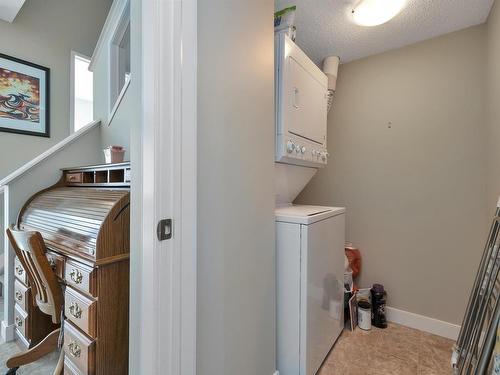 8 13825 155 Avenue, Edmonton, AB - Indoor Photo Showing Laundry Room