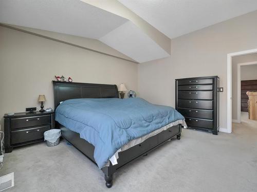 8 13825 155 Avenue, Edmonton, AB - Indoor Photo Showing Bedroom