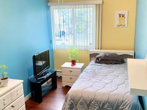 302 14530 52 Street Nw, Edmonton, AB - Indoor Photo Showing Bedroom