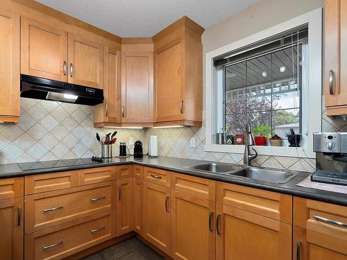 10906 72 Avenue, Edmonton, AB - Indoor Photo Showing Kitchen With Double Sink