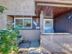 1698 37 ST NW  Edmonton, AB T6L 2R7