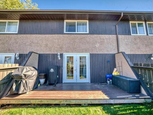 1698 37 St Nw, Edmonton, AB 