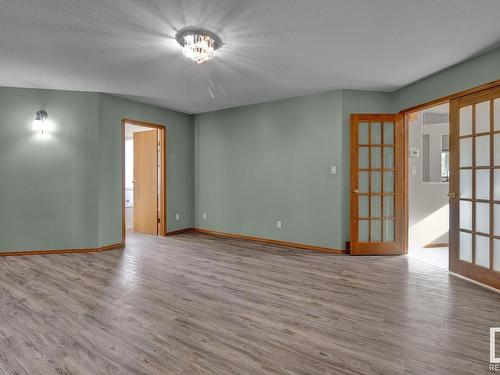 5302 59 Avenue, Vegreville, AB - Indoor Photo Showing Other Room