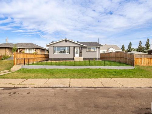 7816 128 Av Nw, Edmonton, AB 