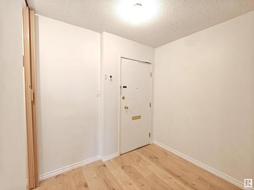 #401 11007 83 Av Nw, Edmonton, AB 