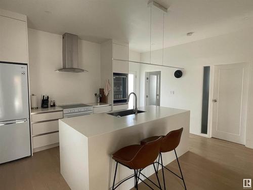 9544 76 Avenue, Edmonton, AB - Indoor Photo Showing Kitchen