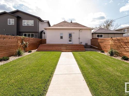 9544 76 Avenue, Edmonton, AB - Outdoor