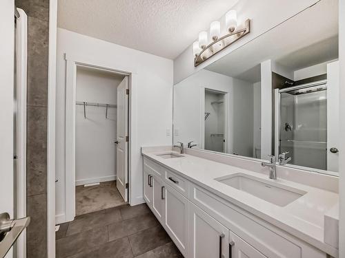 440 29 Street, Edmonton, AB - Indoor Photo Showing Bathroom