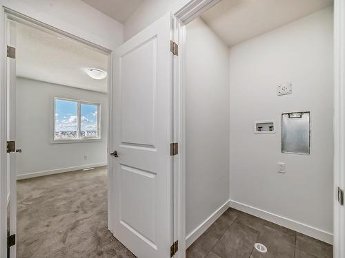 440 29 Street, Edmonton, AB - Indoor Photo Showing Other Room