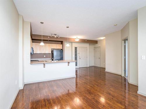 1-309 4245 139 Avenue, Edmonton, AB - Indoor Photo Showing Kitchen