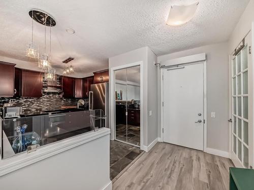 102 7905 96 Street, Edmonton, AB - Indoor Photo Showing Kitchen