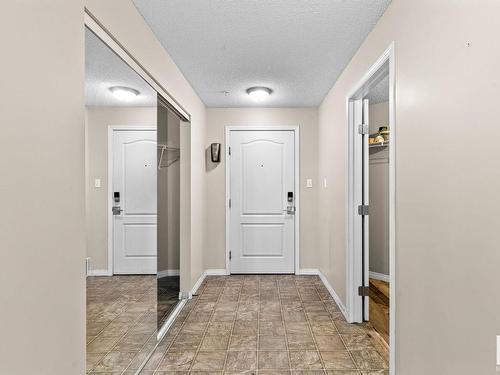 #230 1520 Hammond Gate Ga Nw, Edmonton, AB 