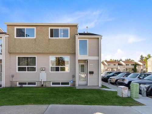 18233 93 Av Nw, Edmonton, AB 