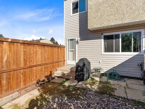 18233 93 Av Nw, Edmonton, AB 