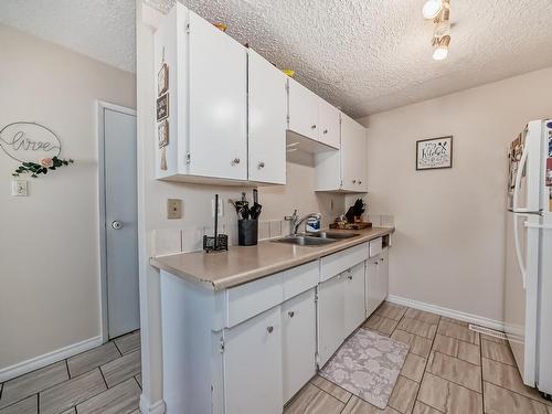 9E Clareview Vg Nw, Edmonton, AB 