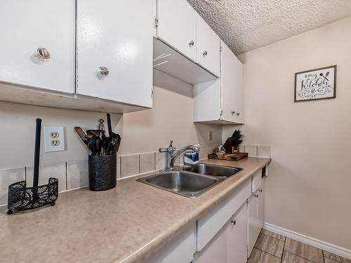 9E Clareview Vg Nw, Edmonton, AB 