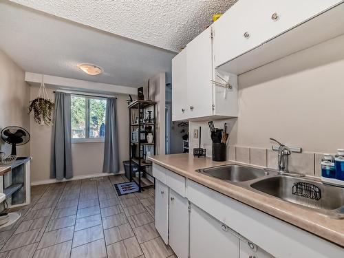 9E Clareview Vg Nw, Edmonton, AB 