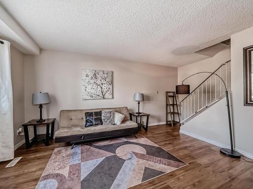 9E Clareview Vg Nw, Edmonton, AB 