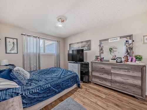 9E Clareview Vg Nw, Edmonton, AB 